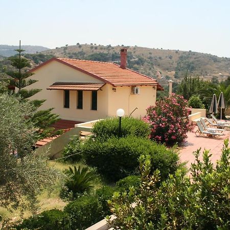 Stratos Villas Kaloniktis 部屋 写真