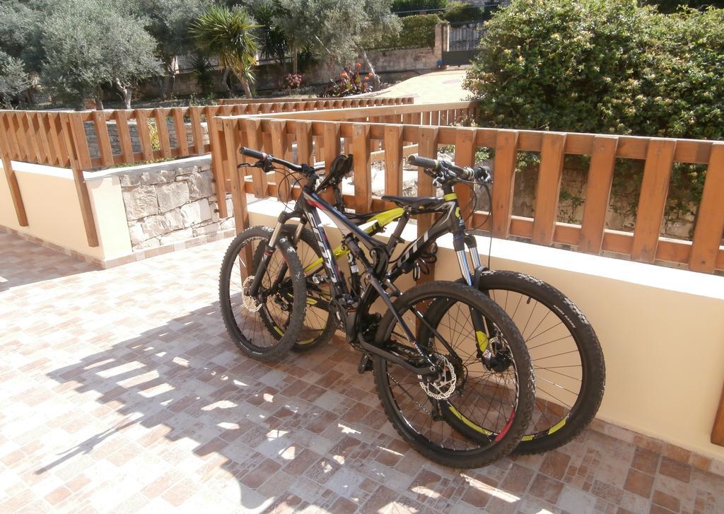 Stratos Villas Kaloniktis エクステリア 写真