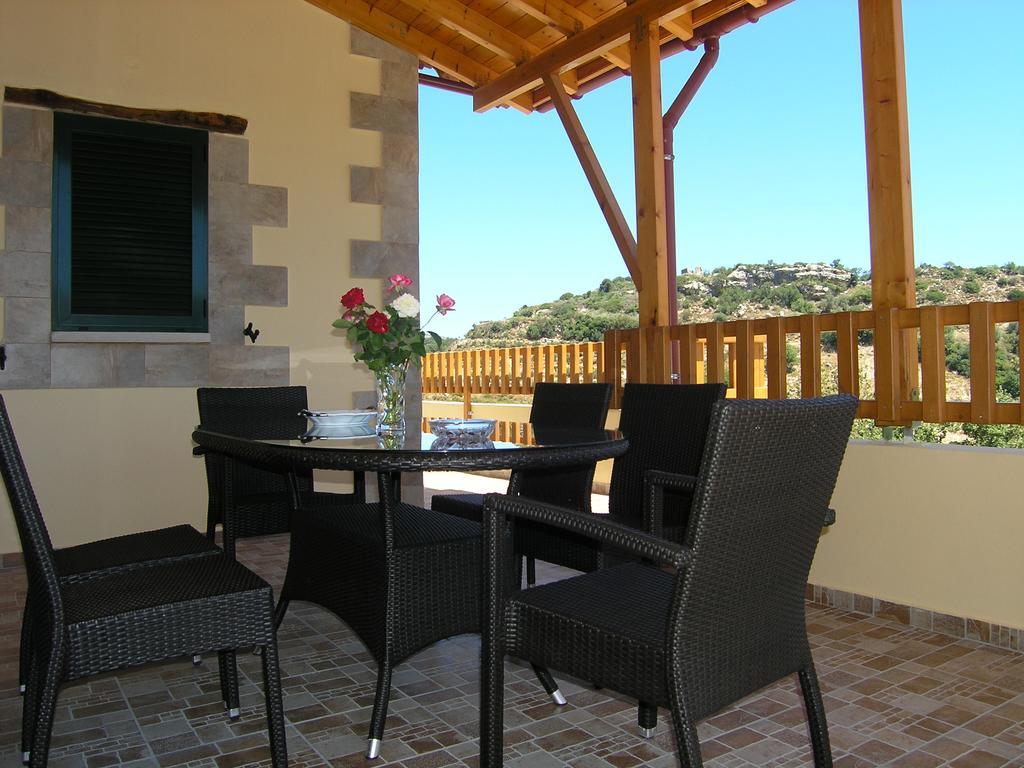 Stratos Villas Kaloniktis エクステリア 写真
