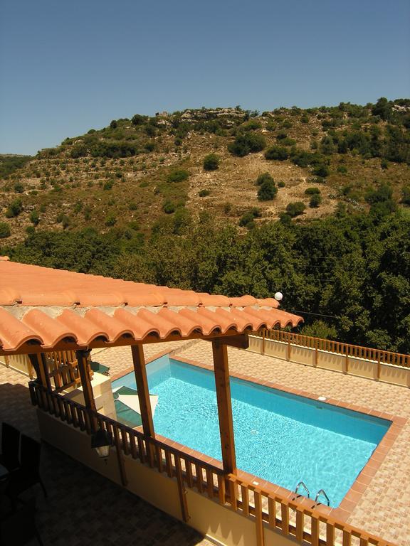 Stratos Villas Kaloniktis エクステリア 写真