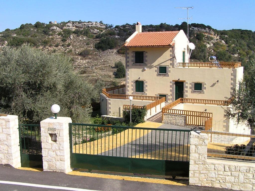 Stratos Villas Kaloniktis 部屋 写真